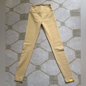 Yellow Label Co New Leisure Leggings XS in Camel